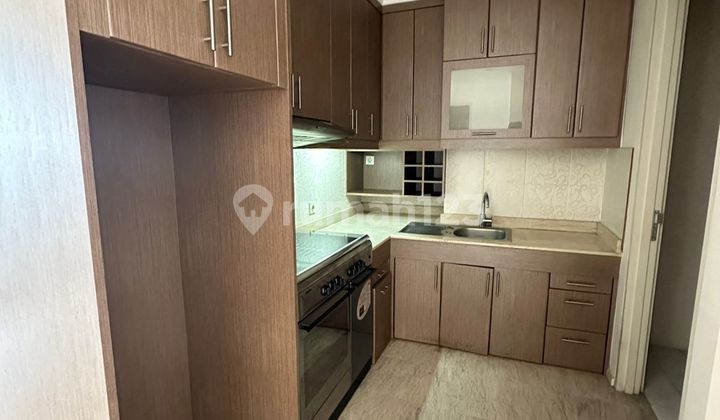 For Sale: FX Residence Sudirman Apartment, 3BR Type, 92 sqm, Semi-Furnished, Price 1.68 Billion / Negotiable.