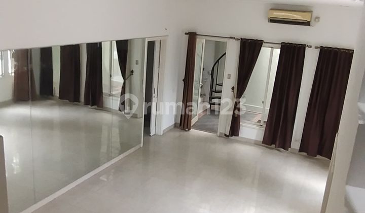 Disewakan Murah Rumah Phg Gading Serpong Garnet Posisi Hoek Jalan Boulevard Utama Hadap Timur Laut