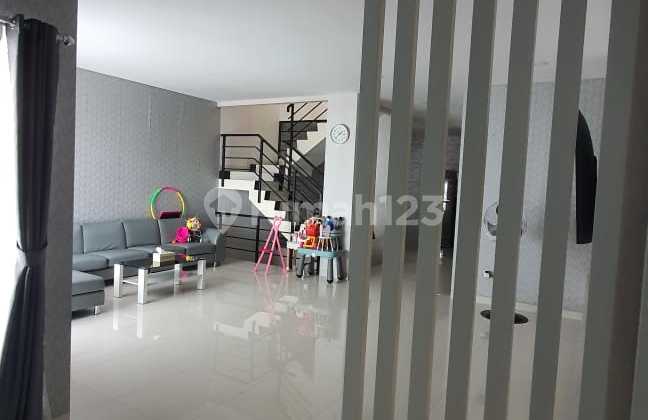 Rumah Sangat Strategis Deket Central Park Dan Tomang 2