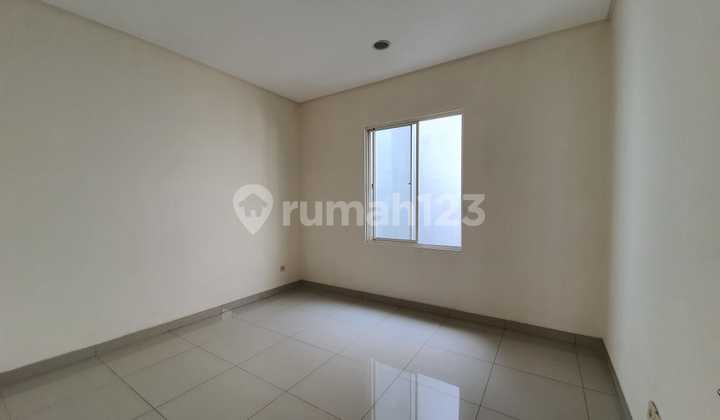 For Rent House In Golf Lake Residence