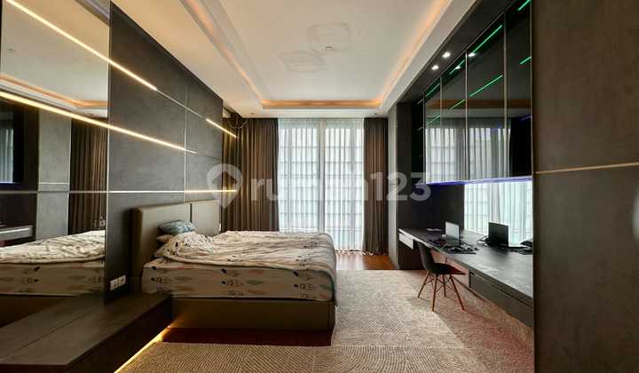 Rumah Mewah 2,5 Lantai Di The Park Cluster Heliconia Bsd City