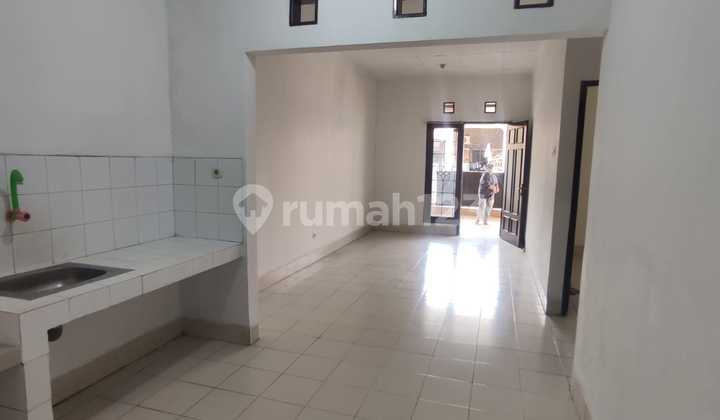 Rumah Sewa Kamar Tidur 2 + 1 Harapan Indah Bekasi Jawa Barat 2