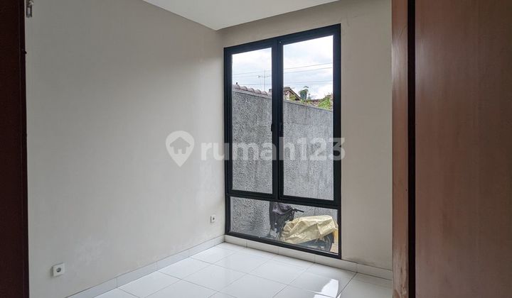 Rumah Bagus Baru Bangun Cantik Di Griya Bintara Indah, Bintara Bekasi Barat Jawa Barat 2