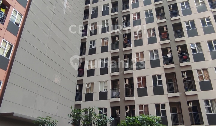 Fully Furnished Apartment in Saphire Tower, Transpark Juanda Bekasi