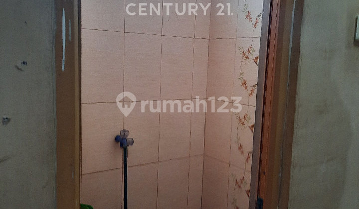 For Rent 2-Story Shop House in Strategic Location, Pejuang Bekasi 2