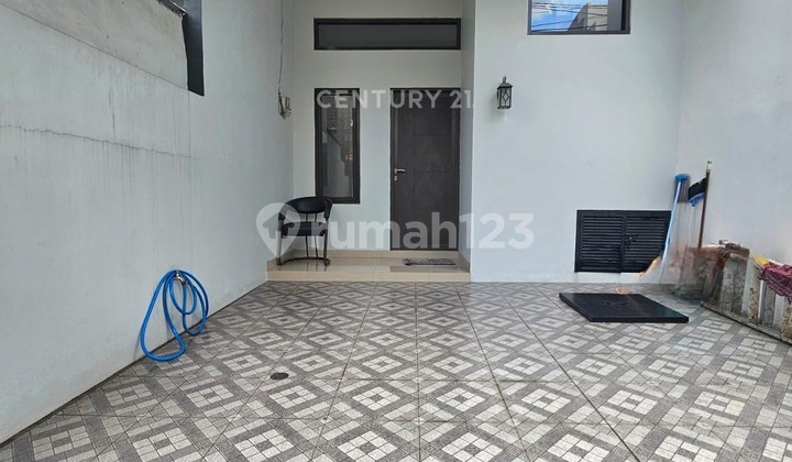 Brand New 2-Story House in Harapan Indah 1 2