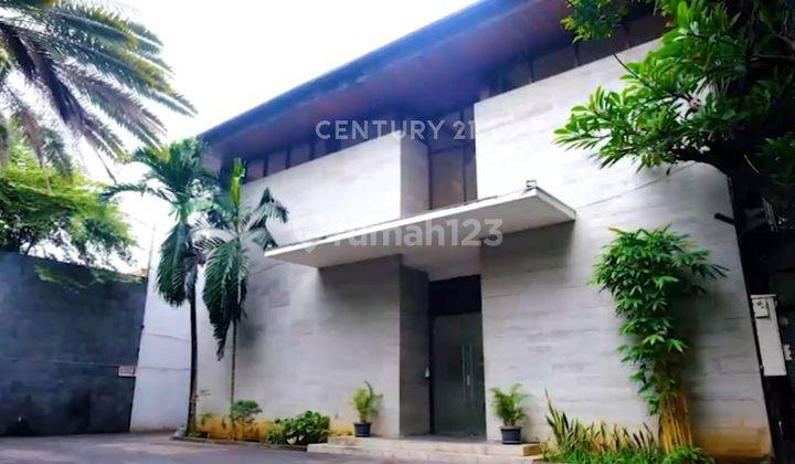 Dijual Cepat Rumah Strategis Pinggir Jalan Menteng Jakarta Pusat 1