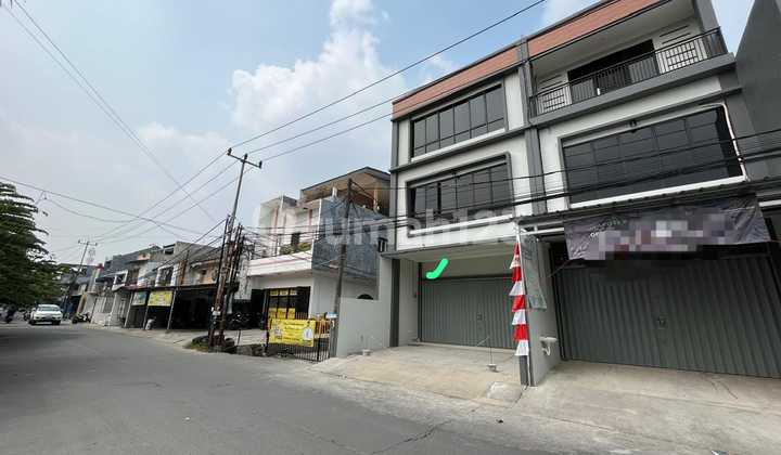 Hook 4 Floors Shop House in Poris Indah, Tangerang 1