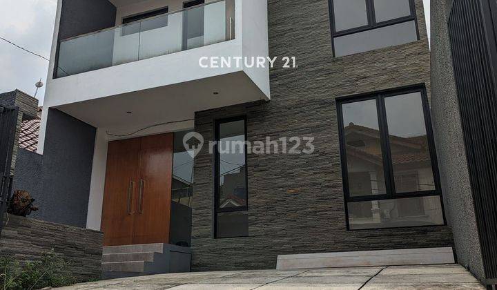 Rumah Menarik Dan Modern Di Komplek Griya Bintara Indah Bintara 1