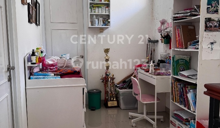 Beautiful Luxury House Ready to Occupy in The Royal Residence PuloGebang 2