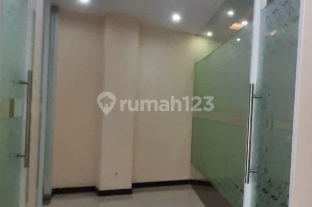 Gedung Dekat Area Scbd di Kebayoran Baru, Jakarta Selatan 2