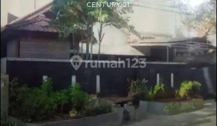 2-Story House Strategically Located in Salemba, Central Jakarta