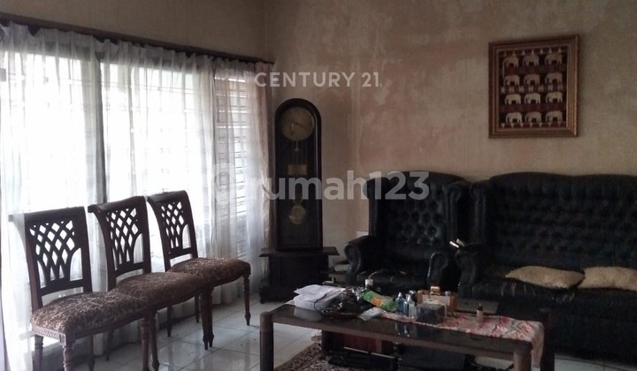 Hook House in Loka Indah Complex, Warung Buncit, South Jakarta 2