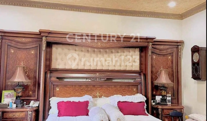 Beautiful Luxury Corner House in Lebak Bulus, Cilandak, South Jakarta