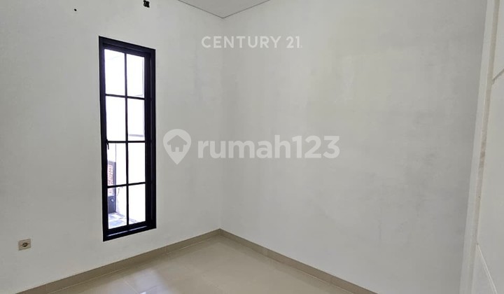 Modern Minimalist House Near Cipinang Indah Mall, East Jakarta 2