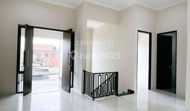 Dijual Rumah Di Jati Warna Rumah Mewah Cantik Dan Minimalis  2