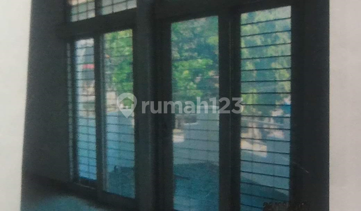 Quick Lease of Good Shophouses, Definitely Profitable in Meruya Beside Mercu Buana Campus, Suitable for Business, Affordable Price. Quick Lease of Good Shophouses, Definitely Profitable in Meruya Beside Mercu Buana Campus, Suitable for Business, Affordable Price.