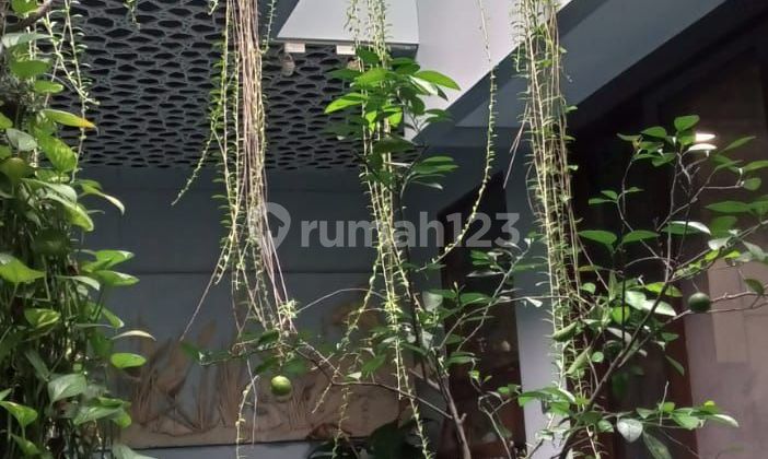 Jual Rumah Elite Anti-Banjir Saat Musim Hujan! Lokasi Margaguna Radio Dalam, Jakarta Selatan. SHM. Rumah Memiliki Kolam Renang & Dekat dengan Pim/Blok M. Hayoo Ditunggu Apalagi Segera Hub Kami untuk Nge-Deal!!! 2