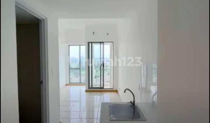 Jual Rugi! Midtown Residence Apartment Gading Serponh Type 2 Br. Seberang Summarecon Mall Serpong! Good Location!