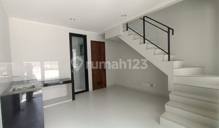 Rumah Baru Siap Huni Di Fatmawati City, Tb. Simatupang