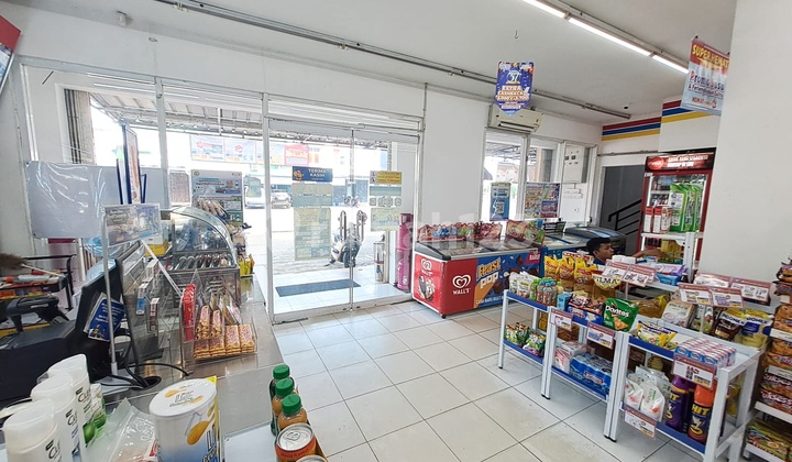 Sell Super Fast! 2 Adjacent Shophouses in Serpong Park BSD. Can Include the Indomaret Business! Good Location + Investment! 2