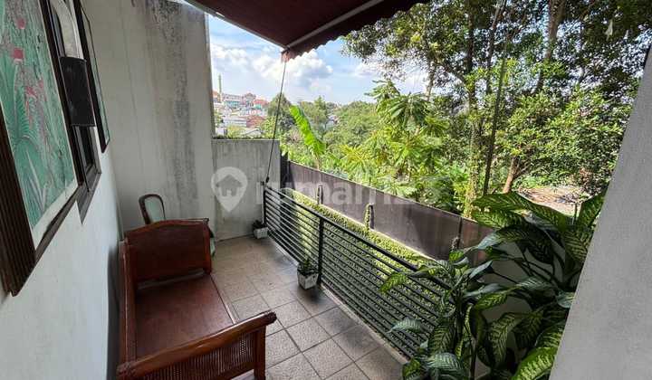 Dijual Cepat Rugi Rumah Cantik Asri Pejaten Timur, Panorama Residence Jakarta Selatan. Semi-Furnished Bangunan Bagus & Kokoh, Nyaman Jalanan Lebar Dikelilingin Taman + Ada Backyard. Dibantu Nego Sampai Deal!!! 2