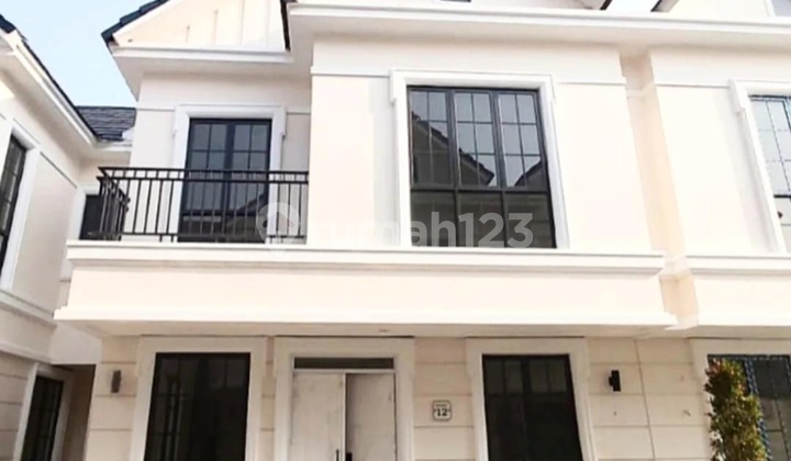 Jual Rugi! Lavon 2 Swan City Cikupa Tangerang 3 Lantai. Siap Huni Cantik Jual Cepat !! Bagus di Cikupa Rumah Jual Rugi! Lavon 2 Swan City Cikupa Tangerang 3 Lantai. Siap Huni Cantik Jual Cepat !! Bagus di Cikupa Rumah