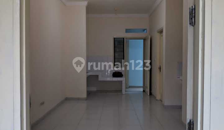 For Rent Beautiful House Very Charming in Alam Sutera SHM Strategic Location Affordable Rent Full Furnished Hurry Contact Us! 2