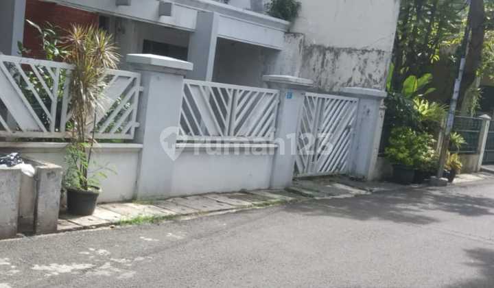 Dijual Cepat Rumah Lama Terletak di Komplek Barata, Karang Tengah Tangerang. SHM. Hubungi Kami untuk Kami Bantu Nego Sampai Deal! 2