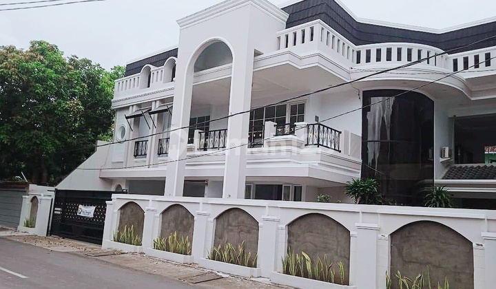 Quick Sale Price Drop! Luxurious House in Denpasar, Bali. Strategic Location! Good House with SHM. 2