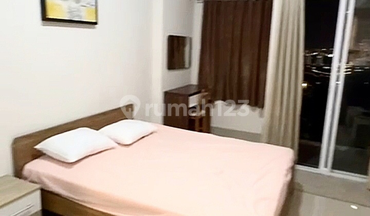 Selling at a huge loss! Parkland Avenue Apartment in Serpong, fully furnished! Ready to occupy, strategic location, excellent investment! Very cheap!