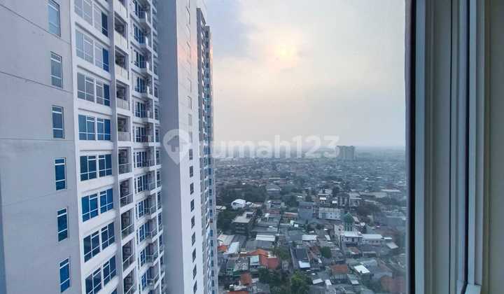 For Rent Fast Beautiful Puri Mansion Semi-Furnished Comfortable for Family City View with 3 BR. Complete Facilities, Strategic Access. Contact Us Immediately!!!