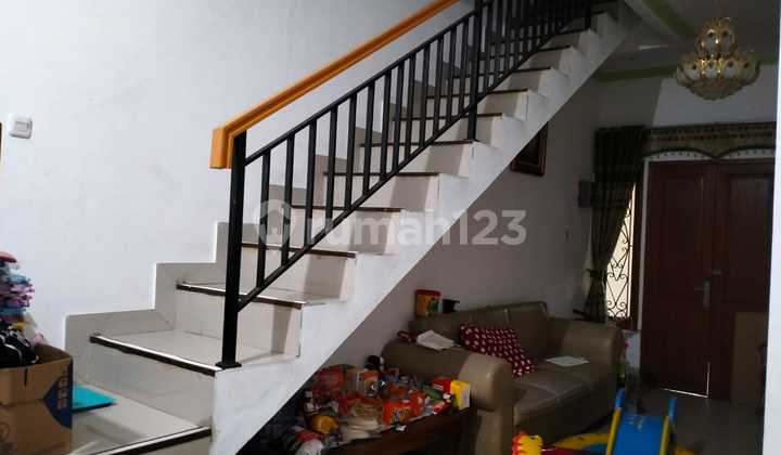 Dijual Cepat Rumah Cantik, Joglo Jakbar. Nyaman untuk Keluarga & Jalan Lebar. SHM. Cepat Hubungi Kami untuk Nego dan Kami Bantu untuk Deal!!! 2