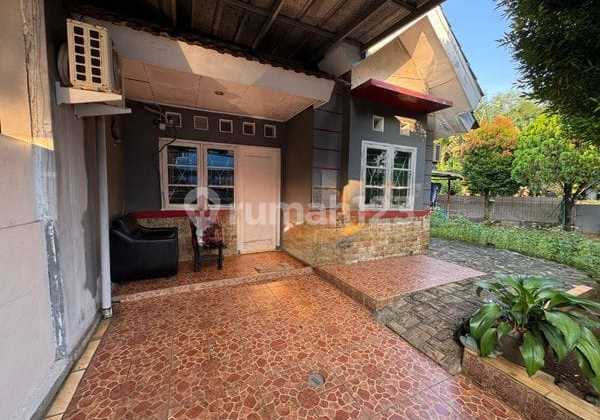 Dijual Cepat Rumah Asri Dan Nyaman Hook Di Perum Bumi Eraksa Bekasi