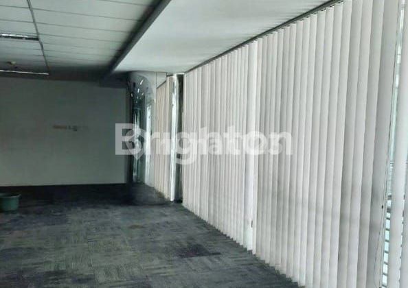 GEDUNG CNI CREATIVE CENTER (C3) PURI INDAH DISEWAKAN RUANGAN KANTOR DENGAN SPACE LUAS 1