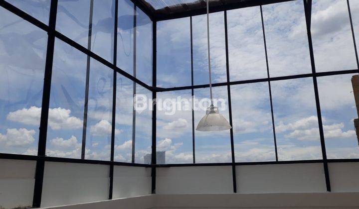 SEWA RUMAH MODERN MINIMALIS CANTIK DAN NYAMAN BANGUNAN BARU 3 LANTAI DI CEMPAKA BARU 2