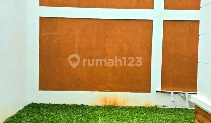 Dijual Cepat Rumah Exclusive di Perumahan Greenlake City 2