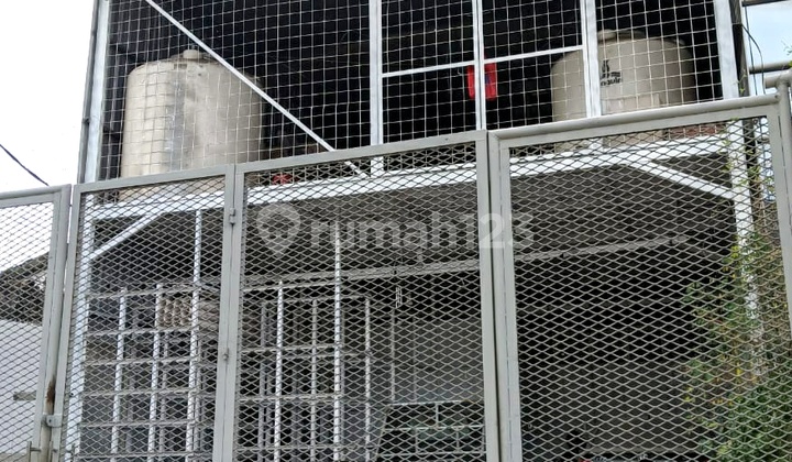 Disewakan Ruko Gandeng 5 Lantai Lokasi Di Proklamasi/ Menteng Disewakan Ruko Gandeng 5 Lantai Lokasi Di Proklamasi/ Menteng