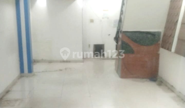Dijual Cepat Ruko 4 Lantai Lokasi Strategis.di Pinangsia Dijual Cepat Ruko 4 Lantai Lokasi Strategis.di Pinangsia