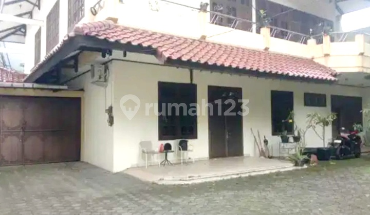 Dijual Cepat Rumah Model Klasik Pavilion Di Lokasi Premium Kebayoran Baru Jakarta Selatan
