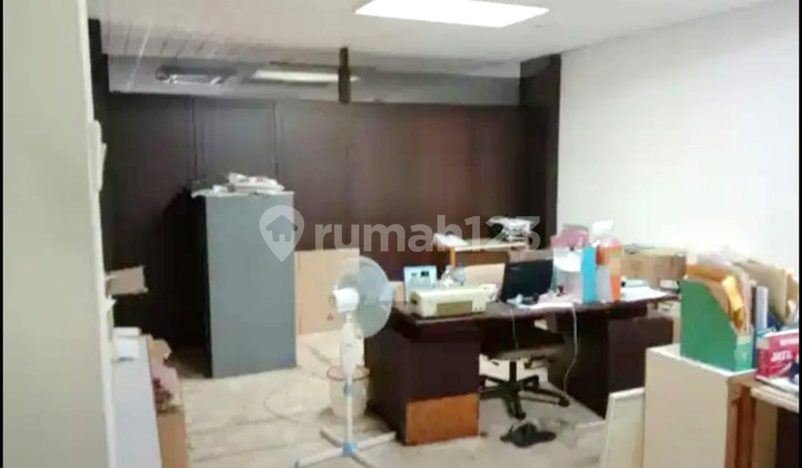 Quick Sale of Good Position Twin Shophouses at Hook in Harmoni Complex