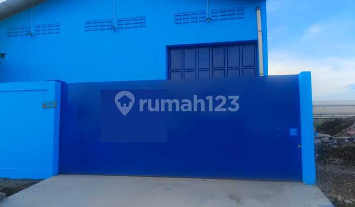 Disewakan Gudang di Bizzpark Daan Mogot 180M² Siap Huni Disewakan Gudang di Bizzpark Daan Mogot 180M² Siap Huni