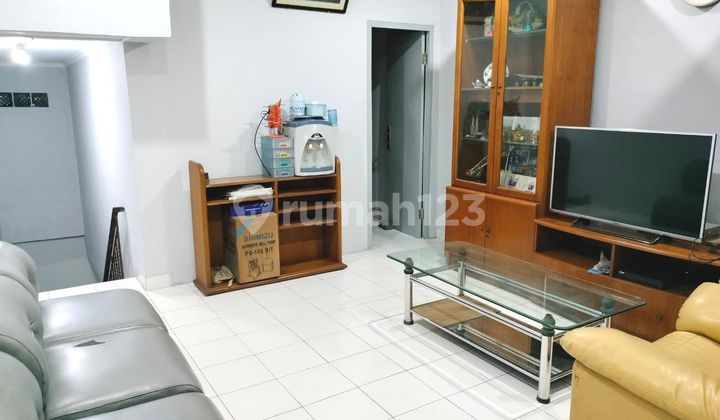 Dijual Ruko 3 Lantai di Cengkareng Semi Furnished Turun Harga