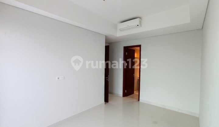 For sale, 3 apartments combined into 1 at Puri Mansion, semi-furnished, negotiable.