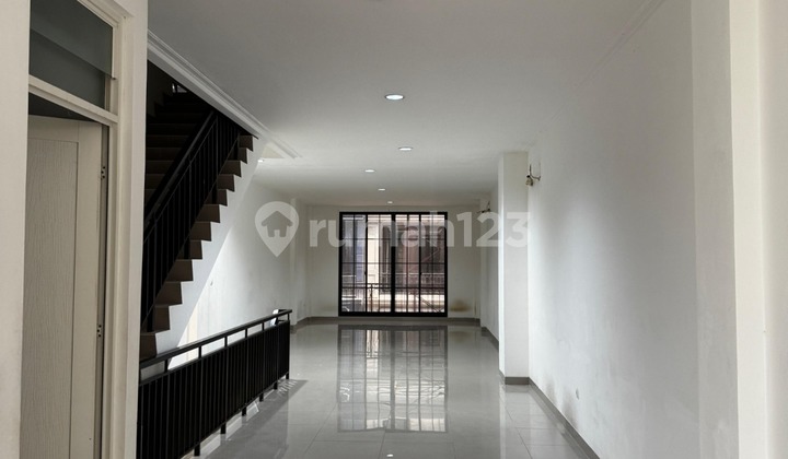 Dijual Cepat Ruko 3 Lantai di Osaka Pik Sudah AJB Siap Huni