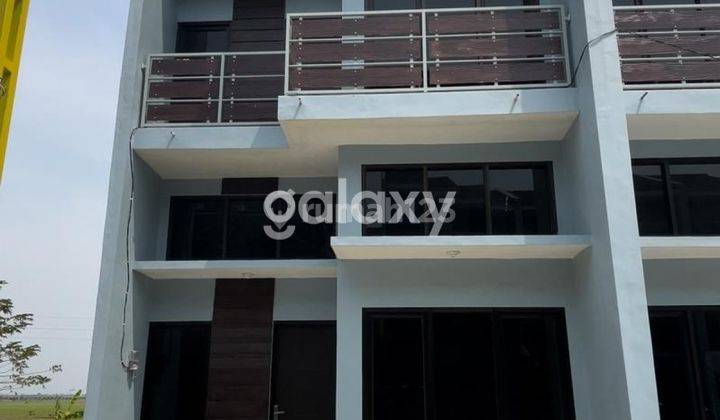 Rumah Baru 2 lantai lokasi dekat Perkantoran Gresik Kota 1