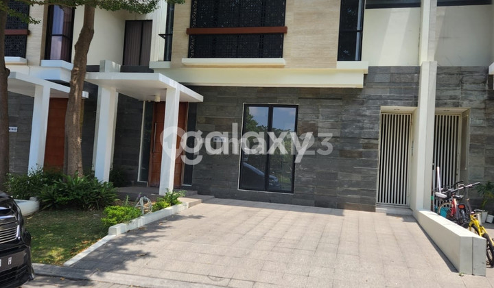 Rumah Northwest Lake Tipe Vitoria Lake View