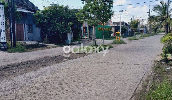 tampak depan rumah 2 lantai di mentari