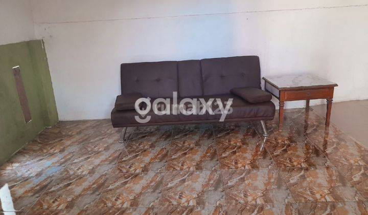 tampak depan rumah 2 lantai di mentari