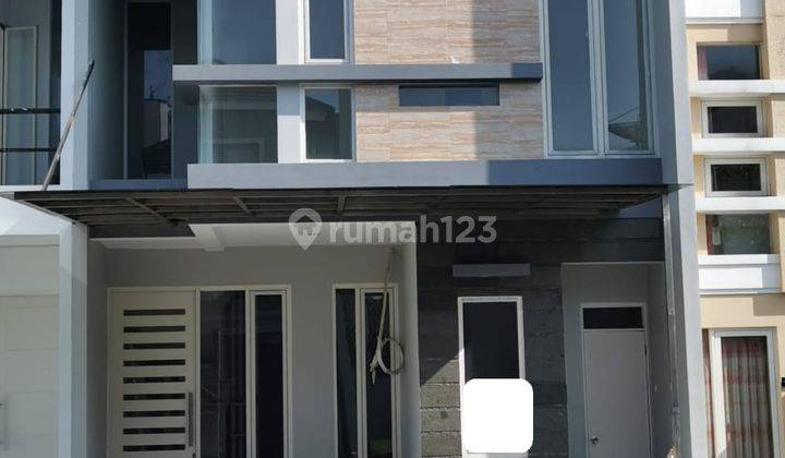 Rumah 2 Lantai Di Pakuwon City Surabaya Timur 1